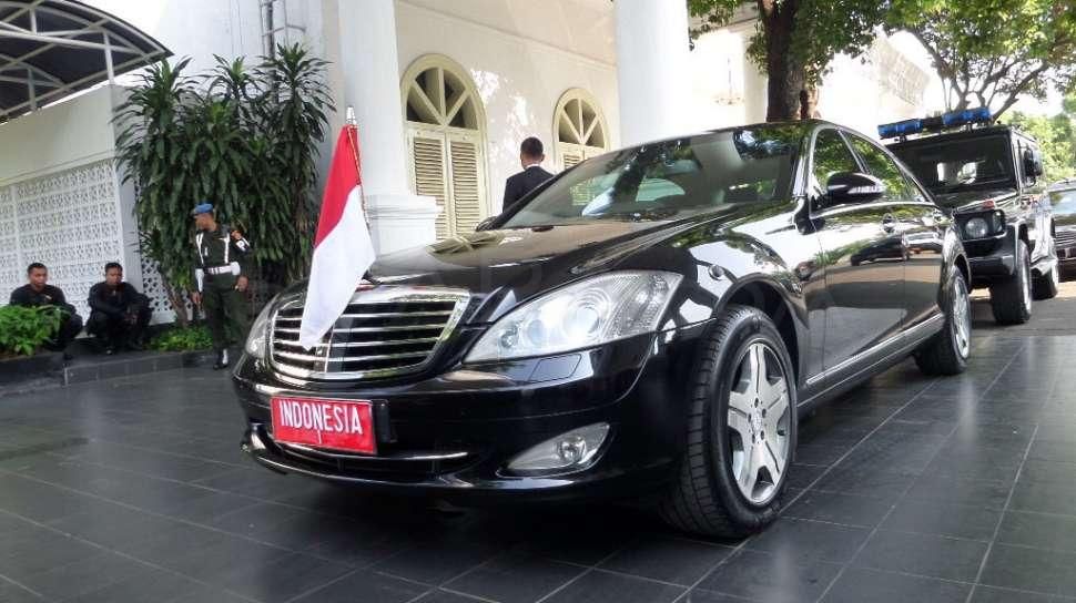 Plat Mobil RI 129